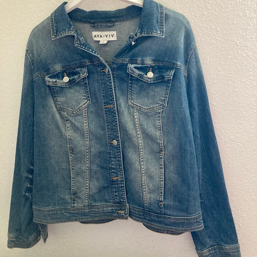 Classic Jeans Jacket EXcellent Condition- barely worn five times!